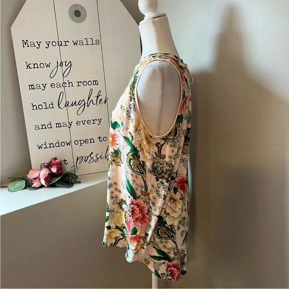 Carmen Marc Valvo Pink Floral Mixed Media Sleeveless Blouse - size Small - Picture 7 of 10